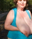 Met this lady at a wildlife refuge, she finally showed me her tits for 200.00
